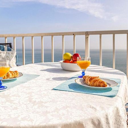 Cozy Apartment In Benalmadena With House Sea View Eksteriør billede